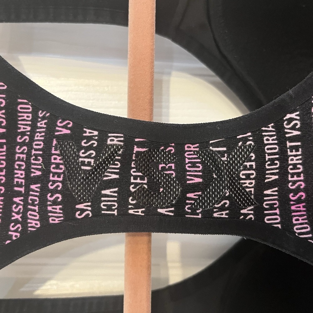 Victoria's Secret VSX Sports Bra 32B Black Pink Logo Athletic Racerback Workout - Picture 6 of 14